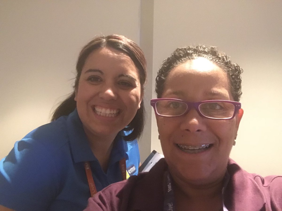 mypurplicious's tweet photo. #emslive17 Robyn on the EMS crew (wearing the cutest shoes) stopped to ask if I was enjoying myself! https://t.co/4HUyI42oO6