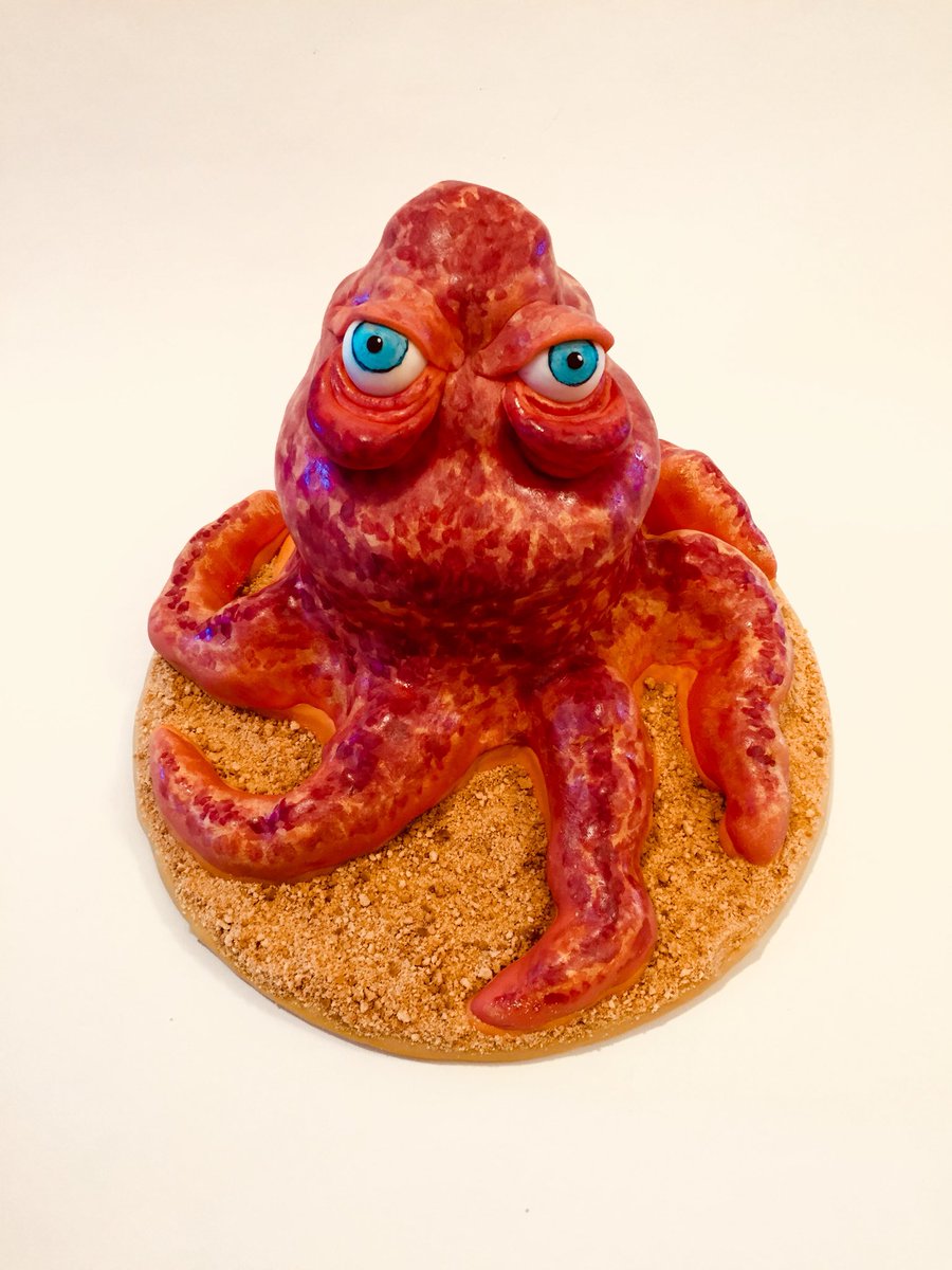 bysarasimone's tweet photo. Booh! Kraken -cake for my niece to give a fright to her friends!
 #kids #party #birthday #birthdaygirl #CELEBRATE #cake #cakedesign https://t.co/2iaRrxNNRP