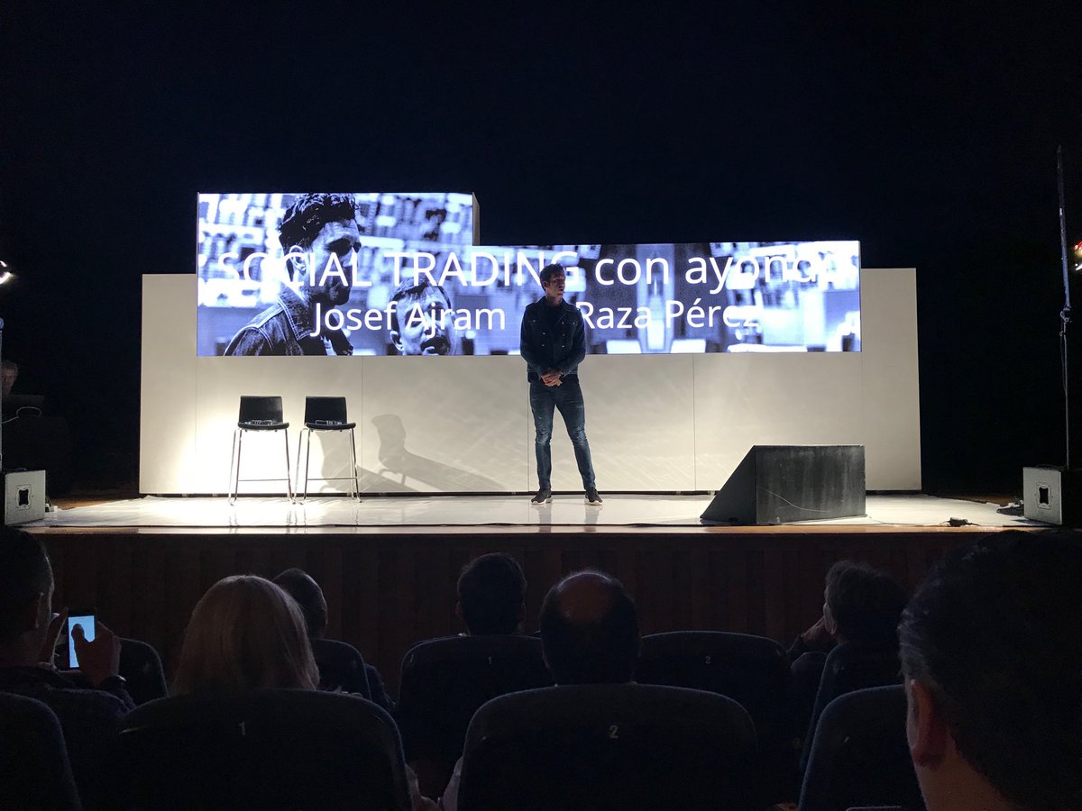 adolfourp's tweet photo. Fantástica charla sobre el Social Trading @josefajram https://t.co/Y8vPzTwwxM