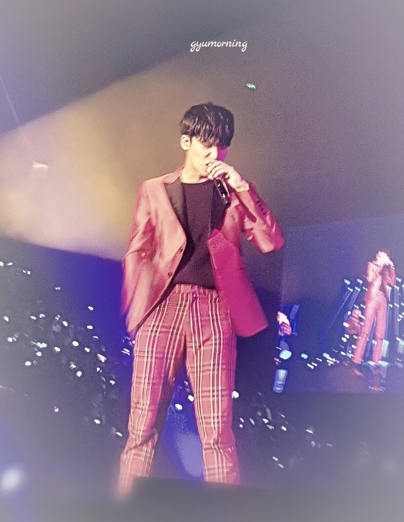 Gyumorning17's tweet photo. You are the reason of my continous survival 좋아해! 아주 많이 민규씨!! 사랑한다💕 #DiamondEdgeinManila #CheckinManilaCity #세븐틴 #민규 #Seventeen #Mingyu https://t.co/021ll1xROk