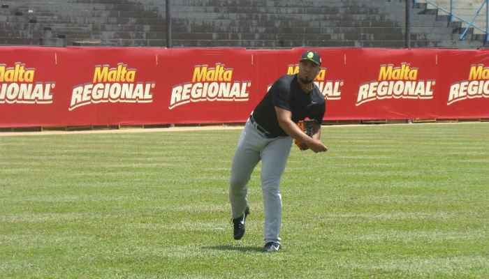 leones_cbbc's tweet photo. Albert Suárez (@Albertsuarez822) ya entrena y se unirá mañana a los Leones #VamosCaraquistas https://t.co/TrpxfSqDtm https://t.co/pQy7zZI6e2