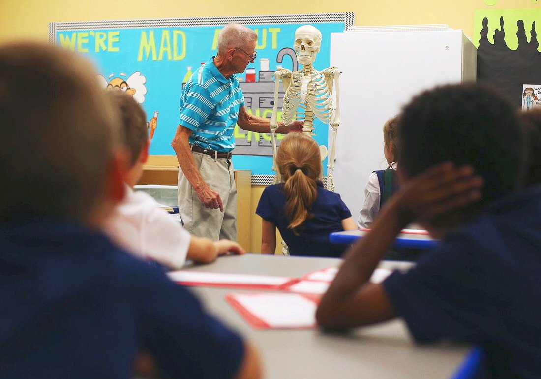 annchami's tweet photo. Good science teaching coming down the (Dr.)Pike.#LRCAelementary https://t.co/bygIvpY5ue