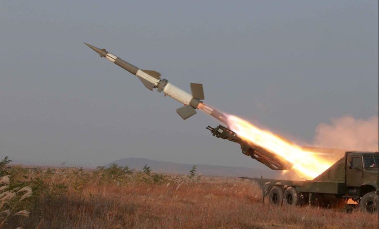 CaraotaDigital's tweet photo. #Pyongyang: conflicto en #Corea llegó al punto crítico y una guerra nuclear puede estallar https://t.co/VjuZffM7MY https://t.co/xjopSDDVjd