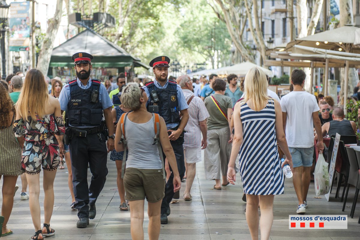 mossos's tweet photo. Han passat dos mesos des dels atemptats de #Barcelona i #Cambrils, però nosaltres encara tenim en el pensament totes les víctimes #NoTincPor https://t.co/iRGYJI1QfL