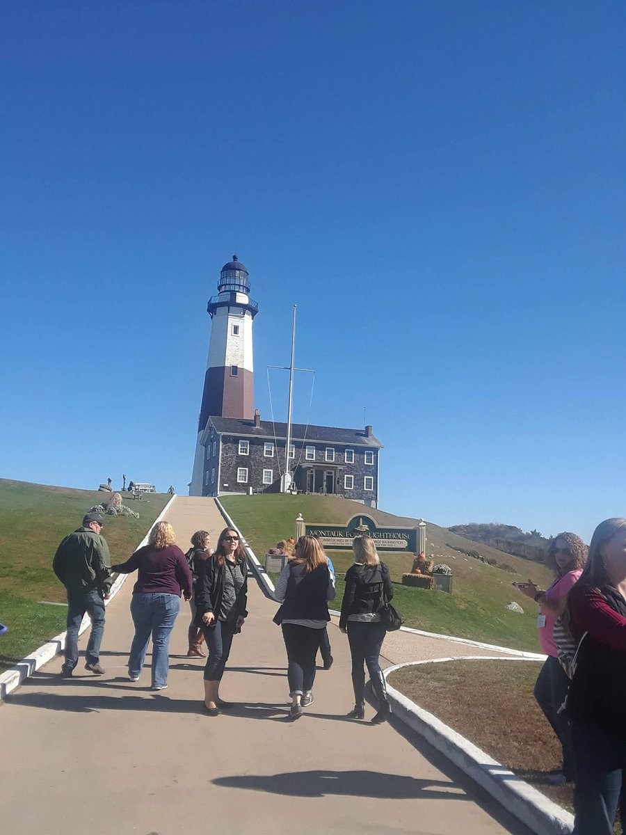 MacKidBrkhaven's tweet photo. Enjoying a beautiful day @MTKLighthouse #MKMeetUp #discoverlongisland https://t.co/7t0qK6JE3f