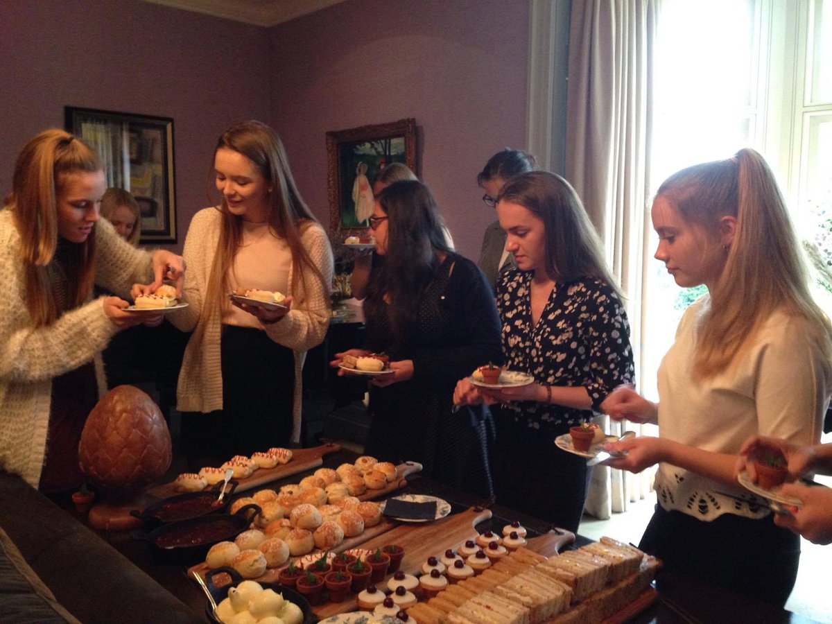 Thank you <a href="/the_pig_careers/">THE PIG & Lime Wood</a> <a href="/hhandco/">Hartnett Holder & Co</a> for looking after our students today <a href="/Eastleigh_Col/">Eastleigh College</a>