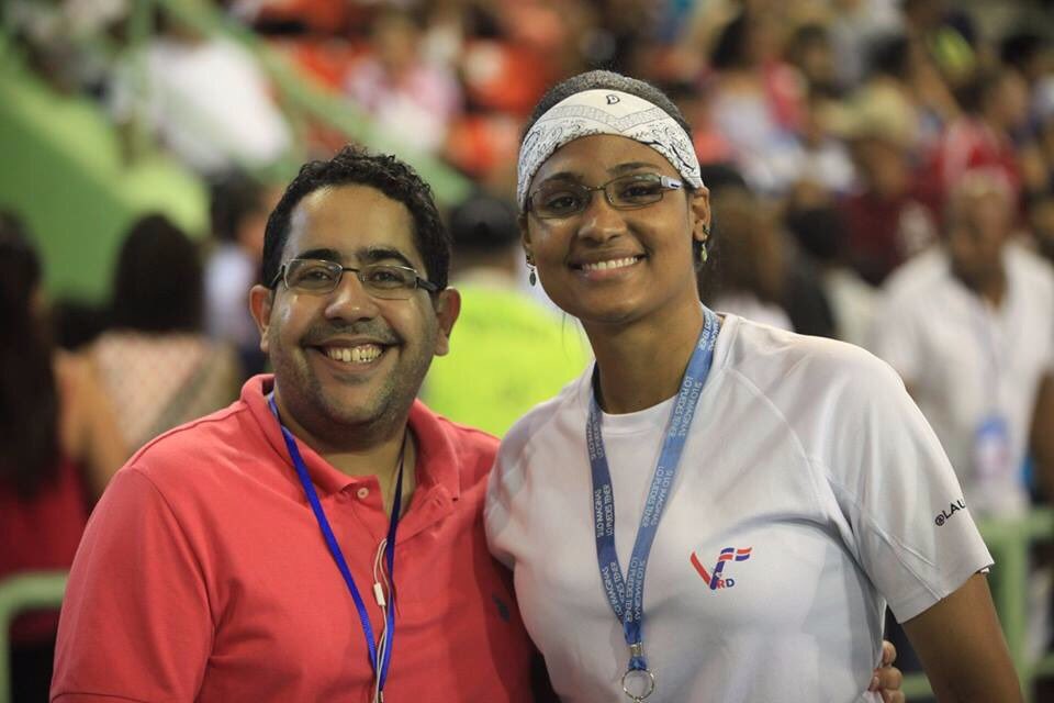 LauraGM68's tweet photo. Es un HONOR para mi ser parte de esta organización @voleifemrd gracias nuevamente por tanto #LasReinasDelCaribe #CopaViva https://t.co/zs8HxCc720