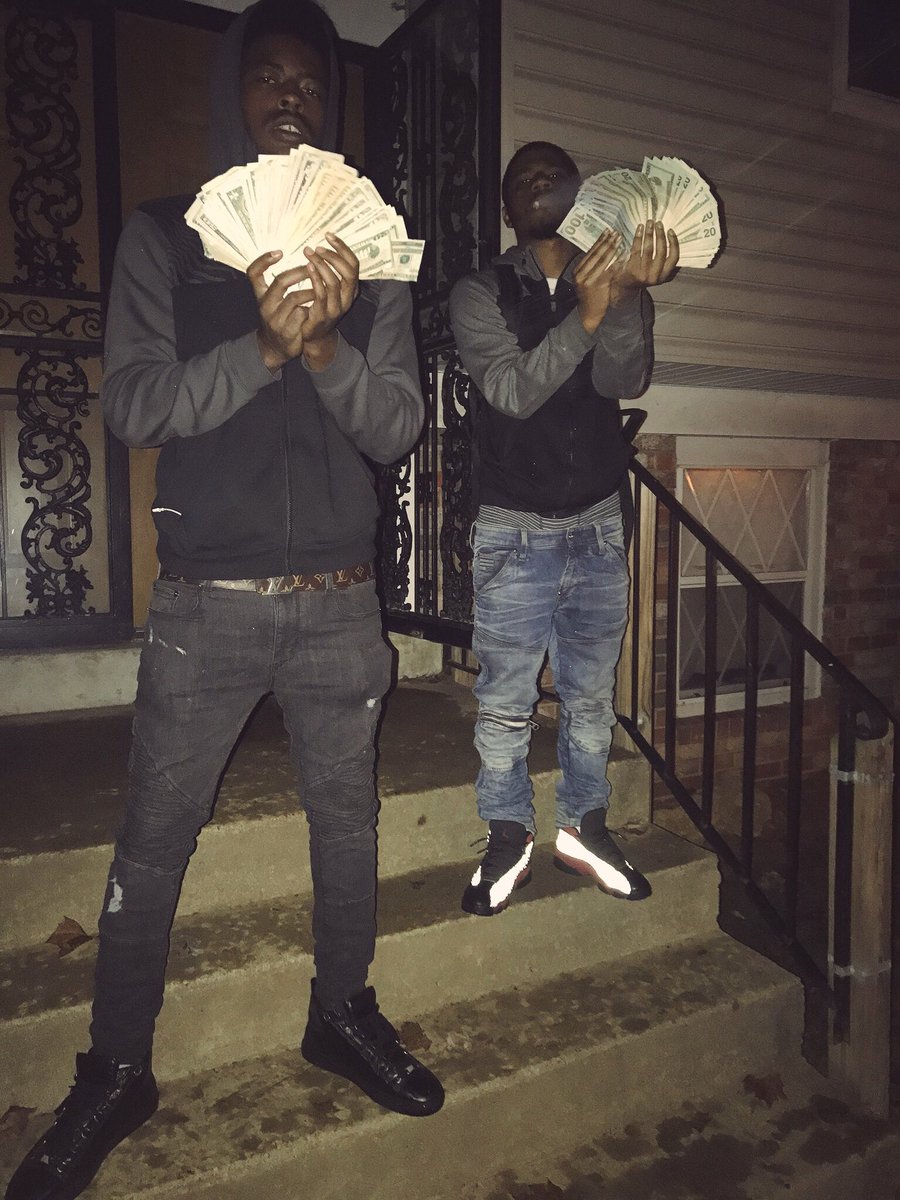 YoungManni__'s tweet photo. @1Dee_PBG #S2TP on da way 🔌🔌 https://t.co/VK9rQdJCoT