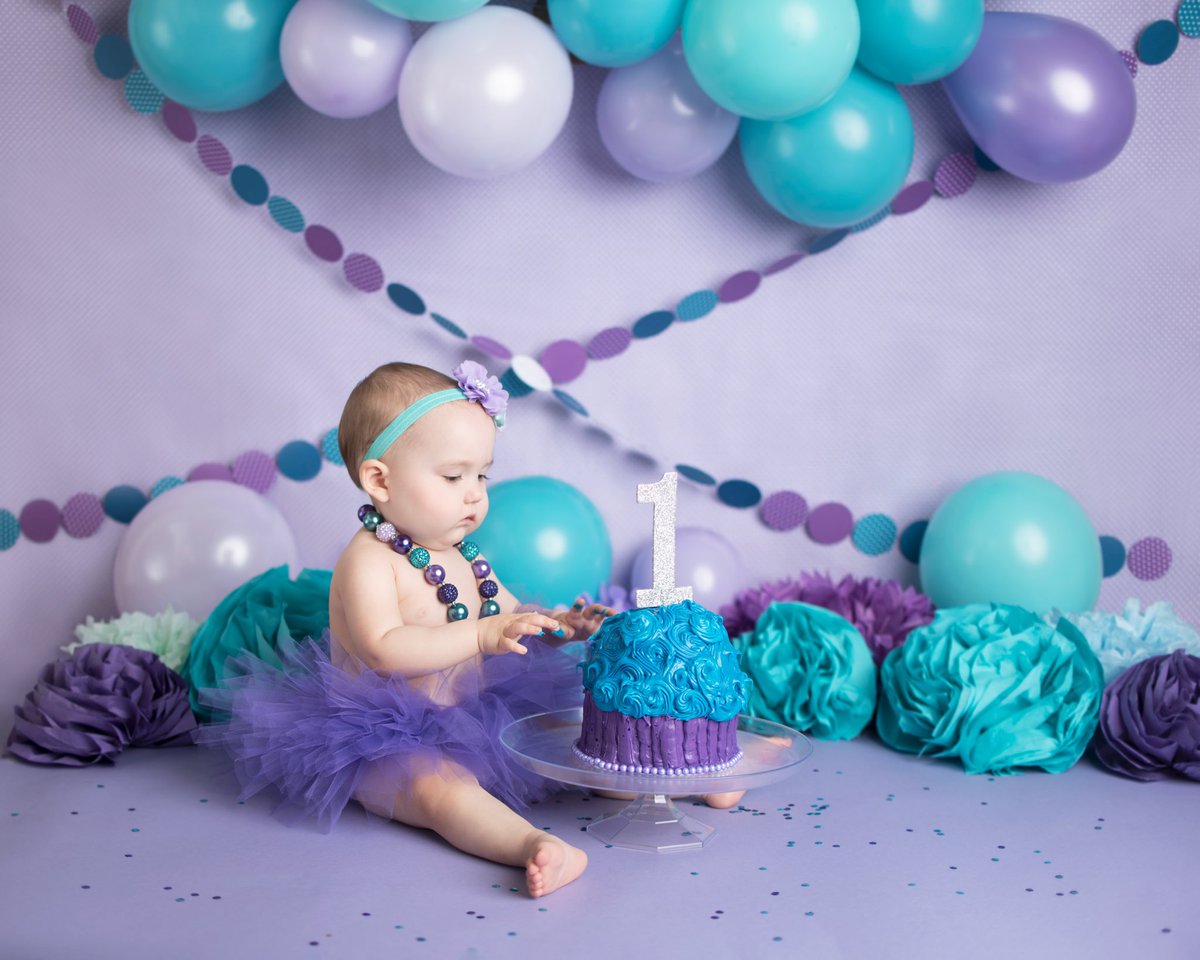 MaddyZahn's tweet photo. HAPPY FIRST BIRTHDAY to the best thing to ever happen to me ❤️❤️❤️ https://t.co/lT4m9yNfVj