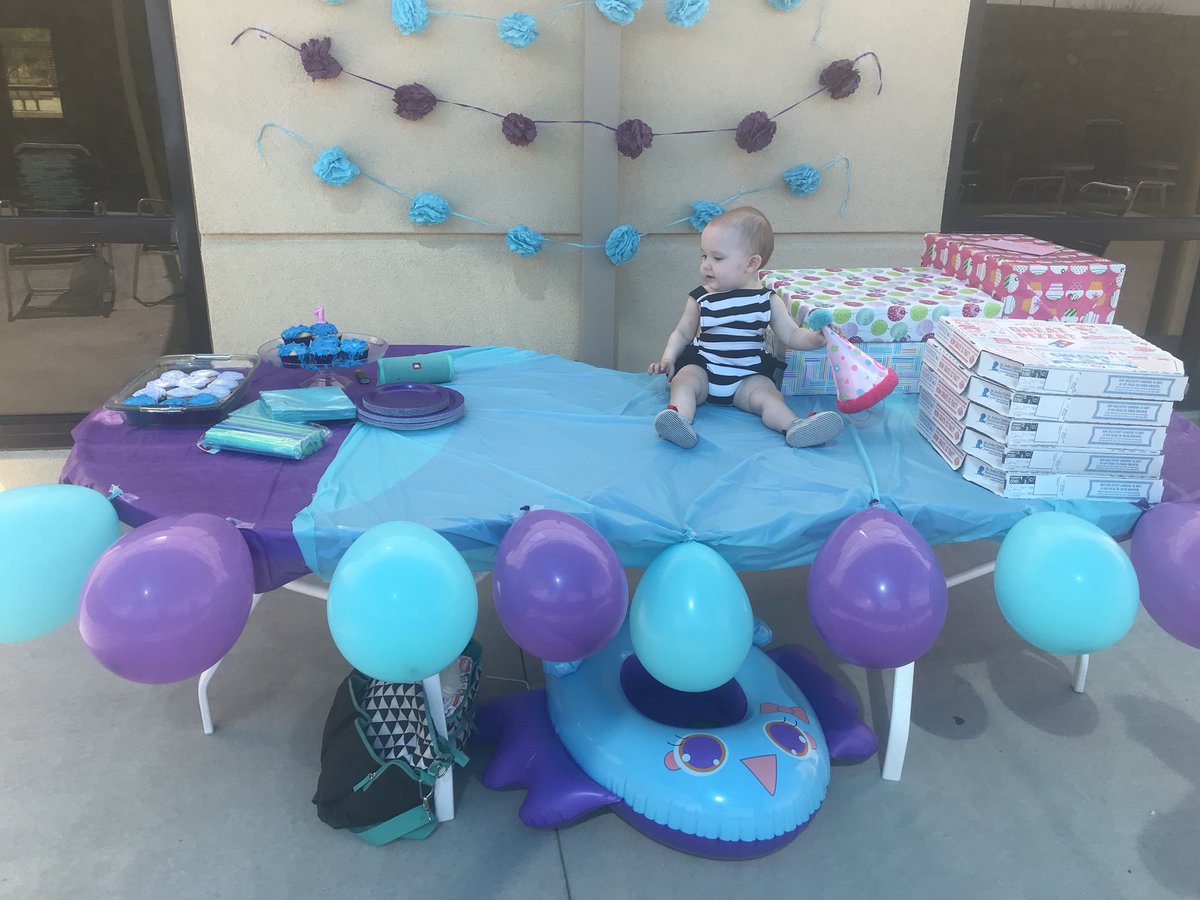 MaddyZahn's tweet photo. HAPPY FIRST BIRTHDAY to the best thing to ever happen to me ❤️❤️❤️ https://t.co/lT4m9yNfVj
