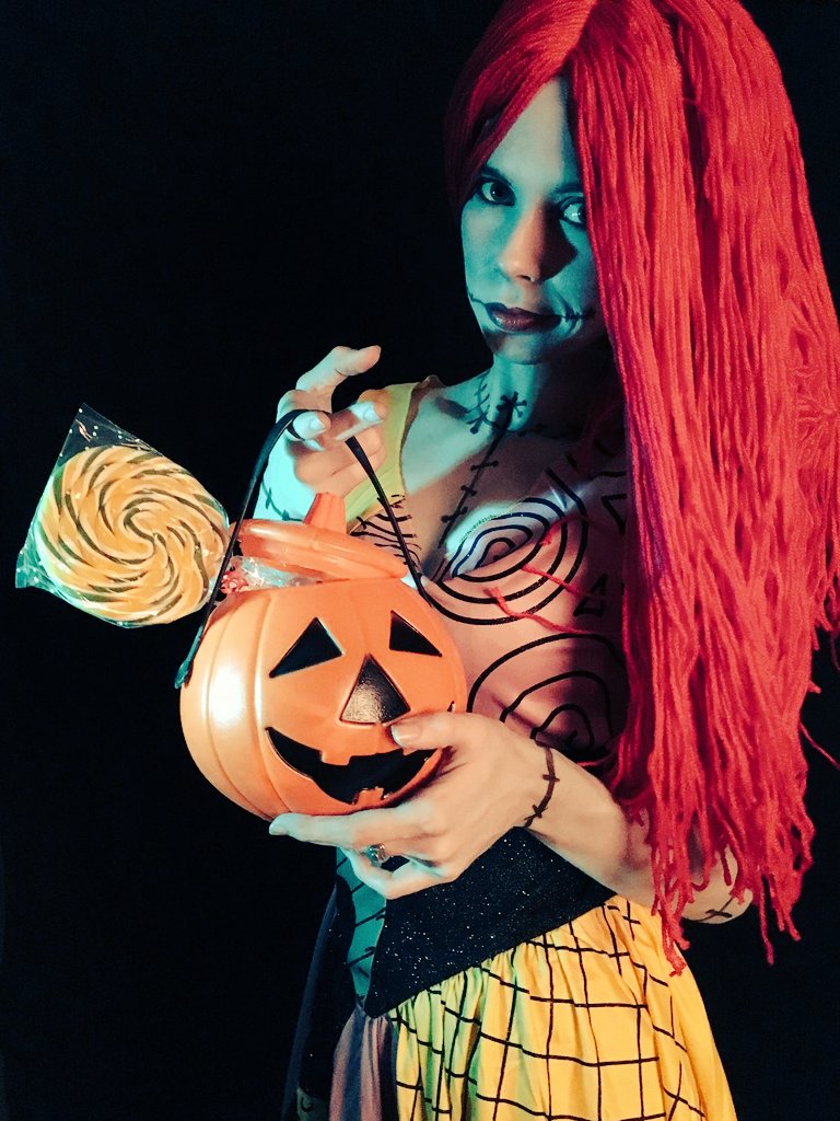 FlorenciaSofen's tweet photo. QUEDA MUY POCO PARA #HALLOWEEN 👻
Empzamos maratón #HorrorIsFun, una 📷 al día y preparandonos para el 31!
@funidelia https://t.co/Gybgb7pihI
