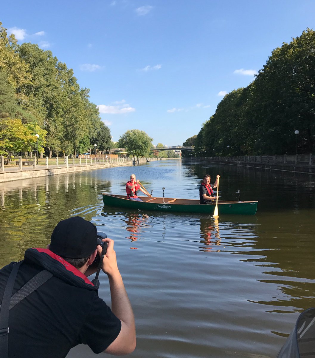 mariepdr's tweet photo. This was a fun one! Watch the Rick Mercer Report tonight to catch @cathmckenna & @rickmercer paddle on the @RideauCanalNHS #viewsfromcomms 🛶 https://t.co/Cywy33vdwM