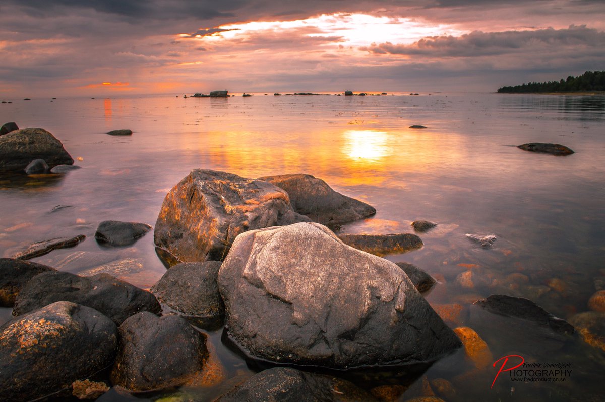 FredVarnebjork's tweet photo. #sunset  #landscape #landscapephotography                             Photographer: Fredrik Värnebjörk Photography https://t.co/PsHivrpfLQ