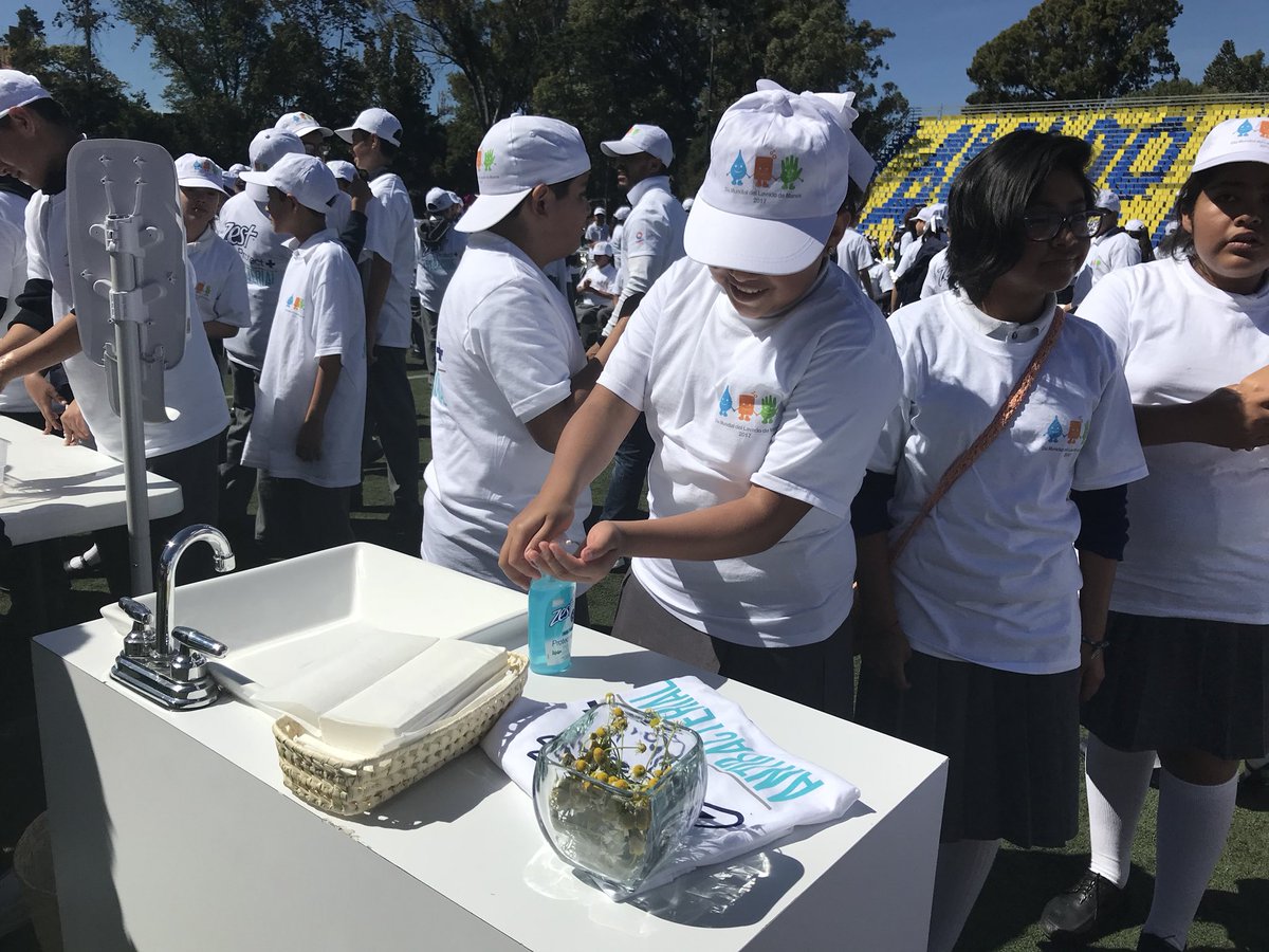 Zest_Mexico's tweet photo. Ellos ya están disfrutando de la frescura y  sensación de limpieza que te deja el nuevo #ZestAntibac. https://t.co/vqrjl9o5v8