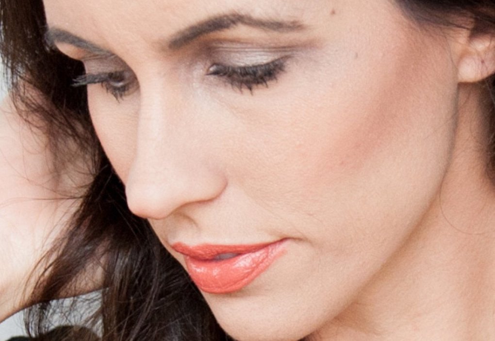 rootpretty's tweet photo. Get this look, #rootmaya Bronze, #rootBell Vegan Shea Butter Lipstick, & #rootsttropez Pressed Eyeshadow. Simple & stunning. π #rootpretty https://t.co/SfsaAQFuPa