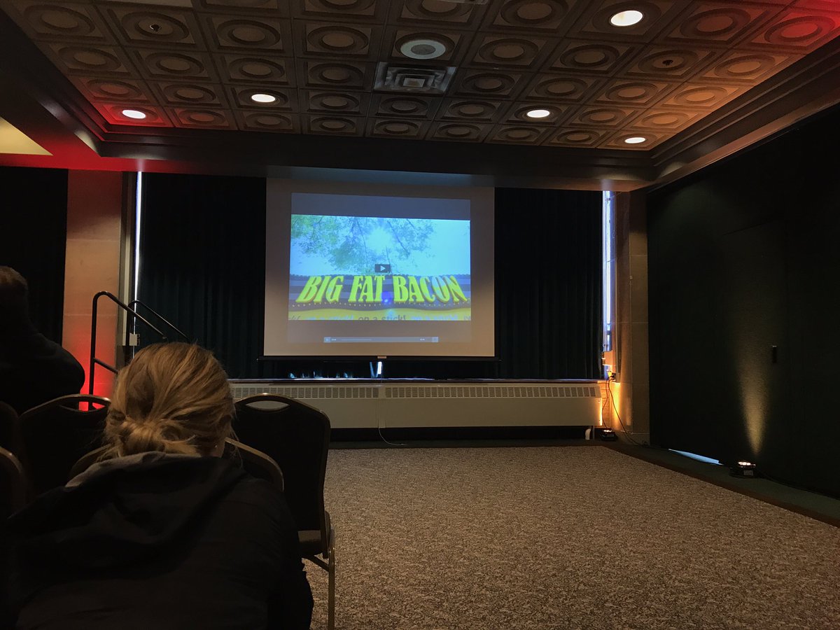shjokinen's tweet photo. Mandy you are captivating! Thank you for sharing your story. #bigfatbacon #mnstatefair @bigfatbacon #followyourpassion #UMDCONF https://t.co/x31Wb7WhtP
