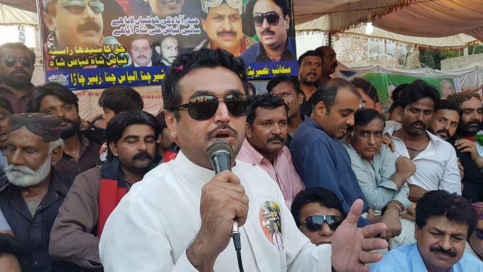 JamKhanShoroPPP's tweet photo. Chairman M.C Qasimabad Mr. @kashifshoroppp, Mr. @AJabbarKhanPPP Mr. Zahid Bhurgri & others helding corner meeting & rallies. #18octPPPjalsa https://t.co/rQxJtAeZOn