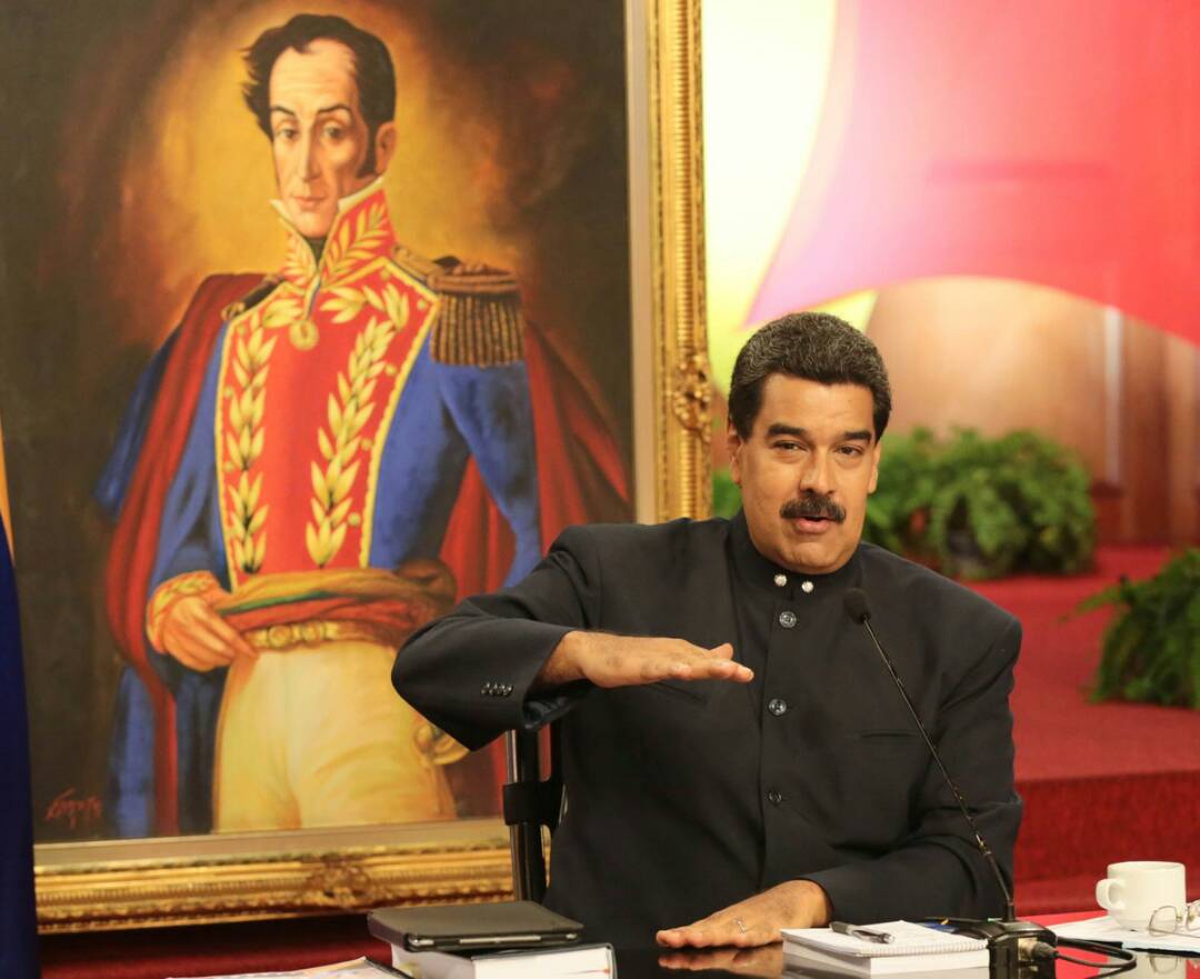 #EnVivo <a href="/NicolasMaduro/">Nicolás Maduro</a>: Creo en la democracia, creo en la diplomacia, creo en la paz y creo en el diálogo #VenezuelaHablaAlMundo