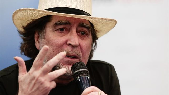 eldiarioes's tweet photo. Joaquín Sabina: "Esto no es Catalunya contra España. Es Catalunya contra Catalunya" https://t.co/ljIzZ7OKxt https://t.co/YaEQiejOql