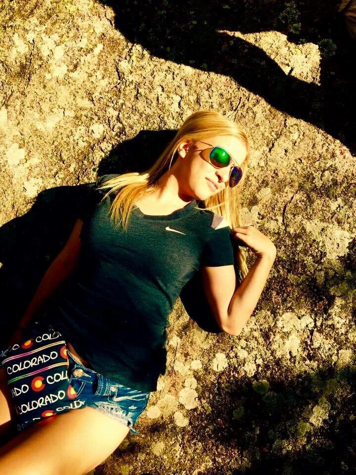 ashleighbooth5's tweet photo. I ❤️ the sun! #sunshine #sexysunchick #retweetneedfollowers lol https://t.co/0c9Q94Penk