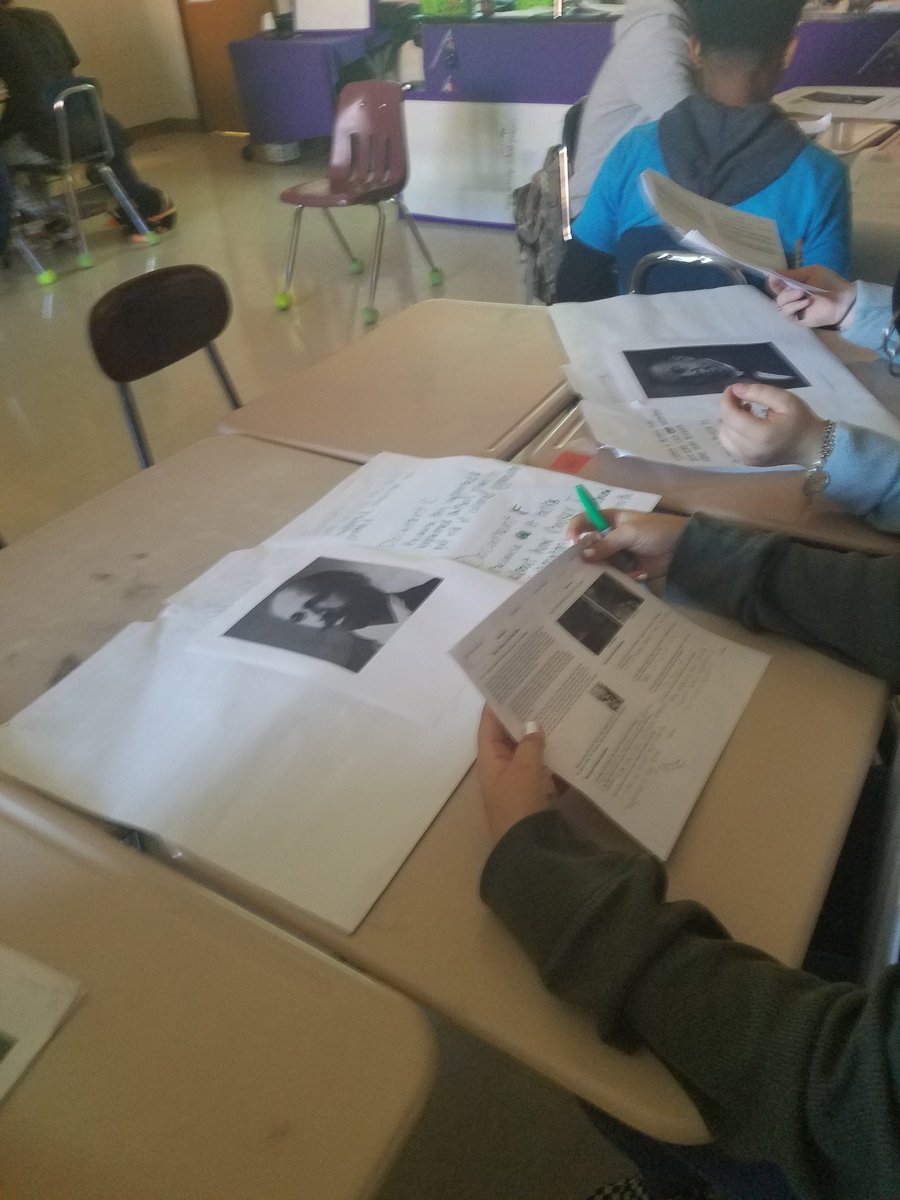 SamanthaZapat19's tweet photo. #ssbigfoot  bucketing .. Dubois vs Washington..💜my job!!! @CMS_SocStudies @mrdhammill https://t.co/DgYSZbVVwa