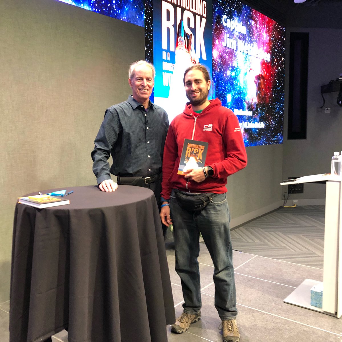 felixgv's tweet photo. So glad to shake hands with @Jim_Wetherbee, @NASA #astronaut and author of #ControllingRisk. Looking forward to reading the book π ! https://t.co/Rhs7YbGgCZ