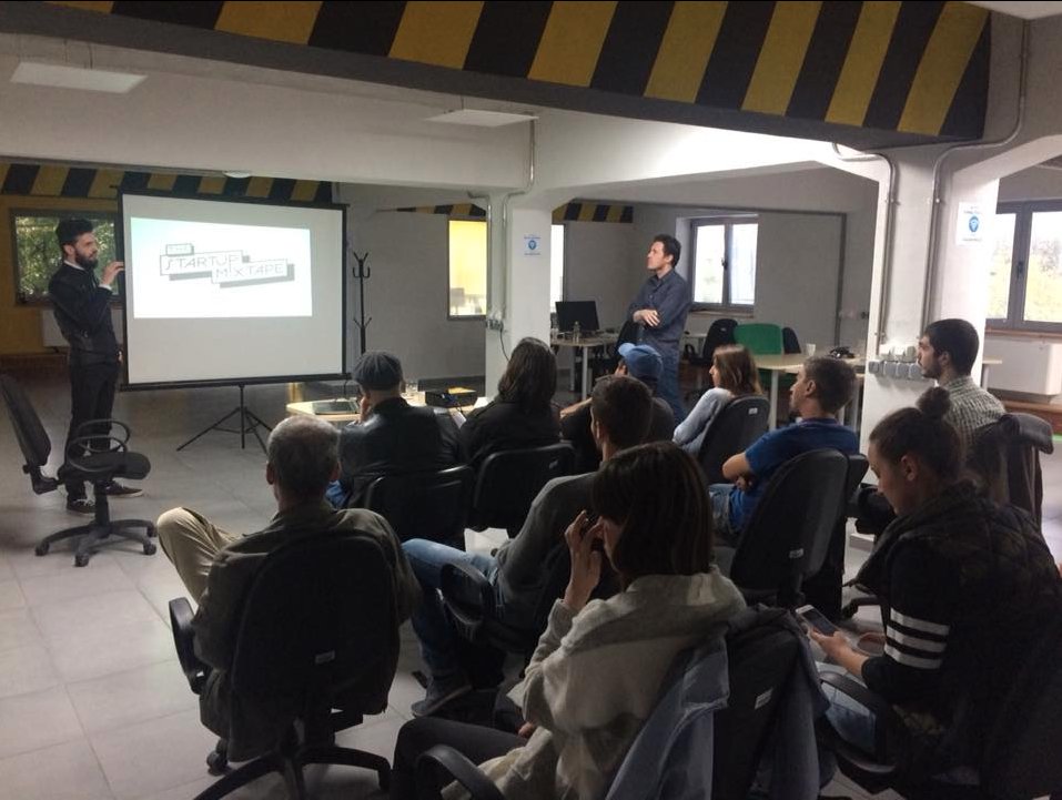 Elliott Adams tweet media