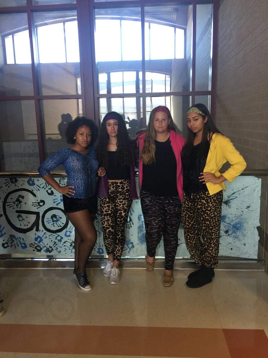 sammiefowlerr's tweet photo. did someone call for the cheetah girls? https://t.co/S8NYjiqVhF