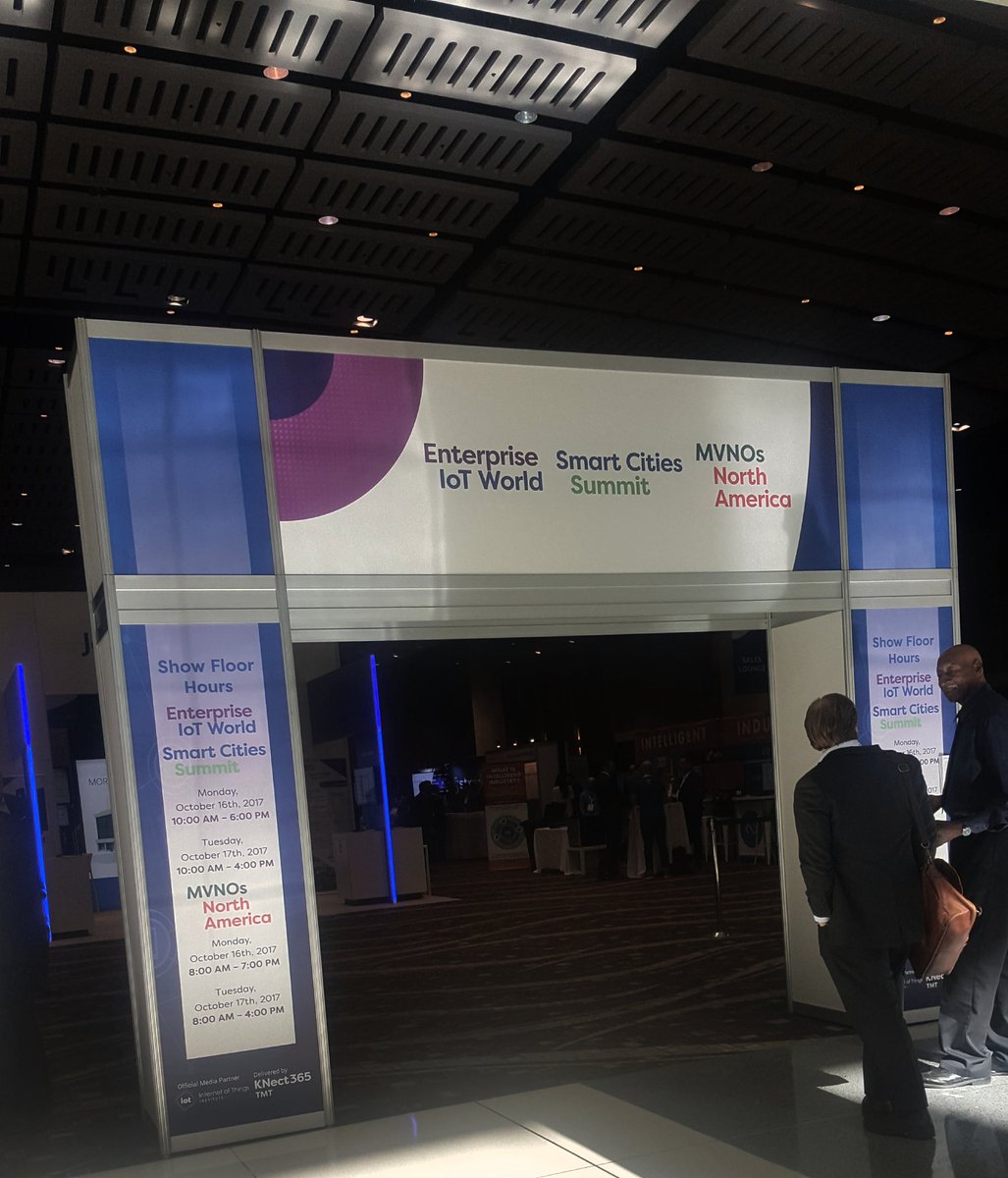 Kx_Rachael's tweet photo. Time for the Enterprise IoT World and Smart Cities Summit in Chicago #EIOTW #SCSummit #FDExplorer #TakingOnTheWorld https://t.co/Eon1LdvOC9