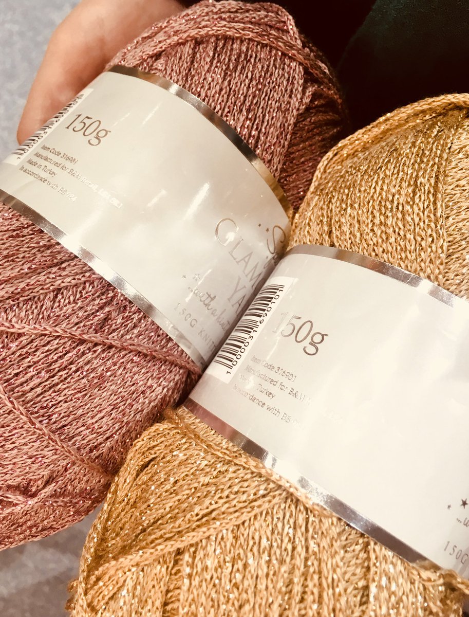 WasteNotWeirdos's tweet photo. Got some Sparkly yarn. Time to get our Christmas crochet on! https://t.co/PD9dGOm0wa