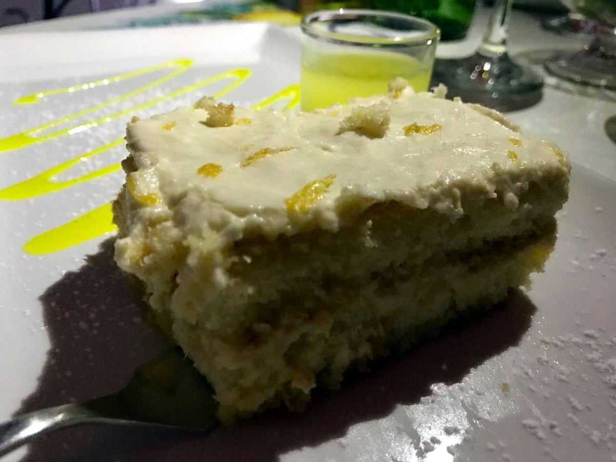 euroconca's tweet photo. Tiramisù al limone e limoncello, un connubio perfetto. Già il profumo vi farà innamorare! https://t.co/BfISvtRIVN