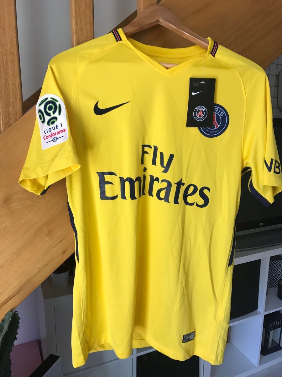 TopJerseys_15's tweet photo. 🏆🏆🏆

2017-2018 new jerseys are in stock now!

Check them here: https://t.co/jluXnGXaUr

#Barca #OM #ASRoma #Bayern #PSG https://t.co/WtOKwDWonv