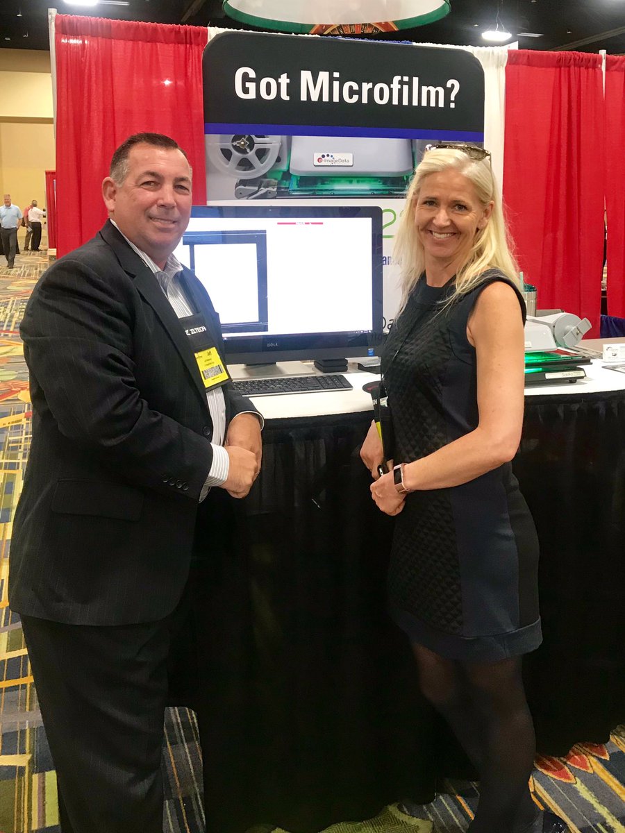 eImageData's tweet photo. So great to have @SMAeDOCUMENT join us for the end of #ARMA2017! #ShareTheScanProLove #Teamwork https://t.co/jvq6jNZcdY
