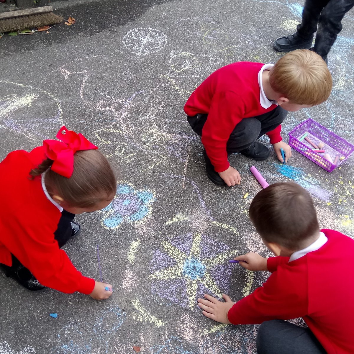 MonksAbbeyFS2's tweet photo. We have started learning about Diwali @monksabbey. Check out those rangoli patterns! #monksabbeyrocks https://t.co/4Z16WALIhK