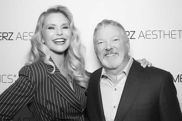 PinskiDerm's tweet photo. Dr. Pinski and the stunning Christie Brinkley @SeaBrinkley at the 2017 @ASDSMeeting @MerzAesthetics. #skin #dermatology #antiaging #beauty https://t.co/apYbaaiMoe