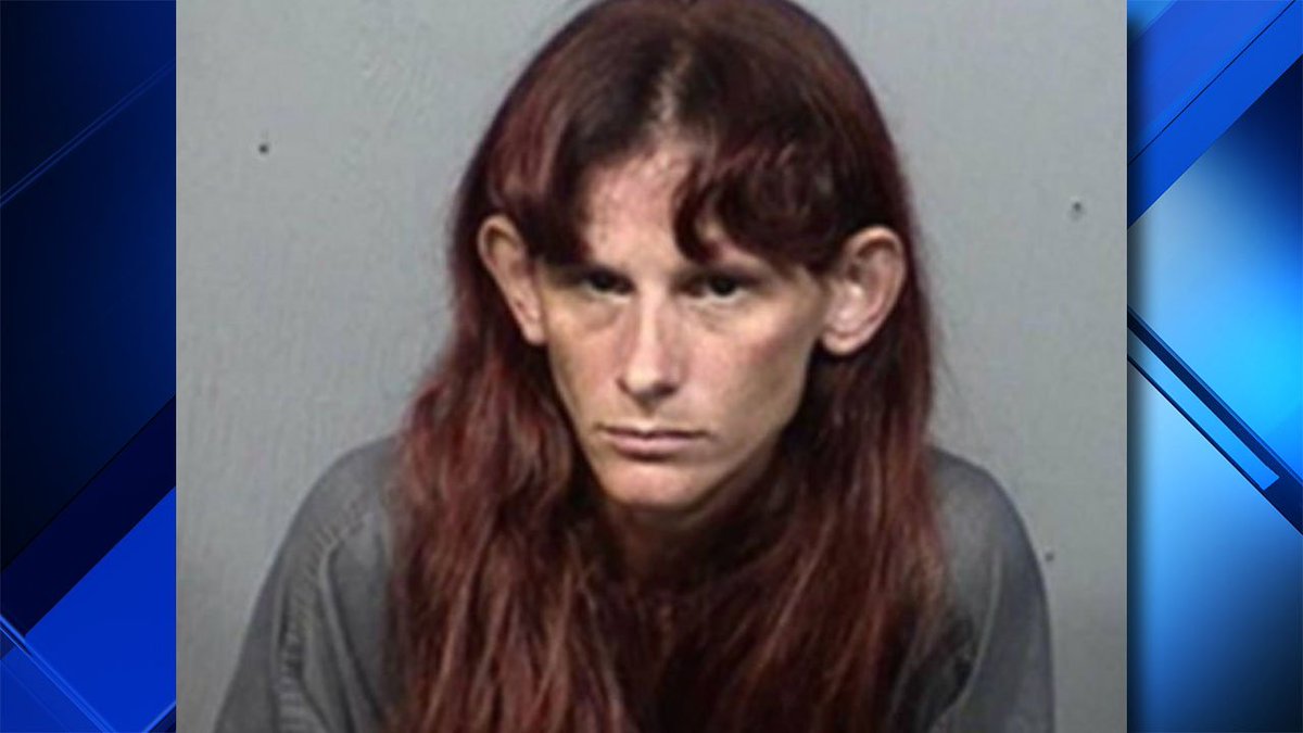 Florida woman throws nacho cheese at 7-Eleven employee bit.ly/2xOxivS?source… https://t.co/JdI3rRccVX