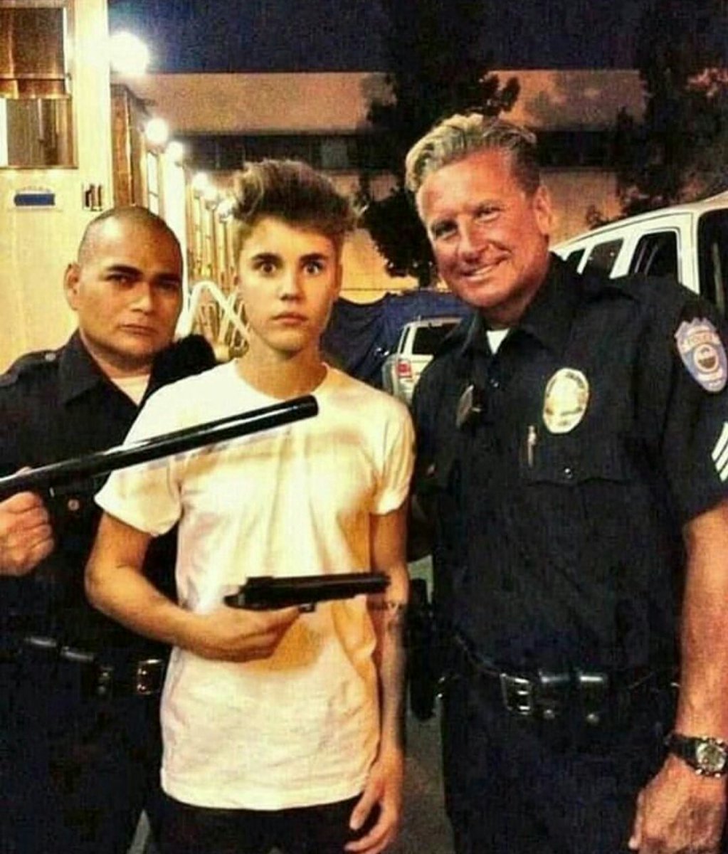 جاستن انا بعشاه❤❤
Gasten ana b34ah ❤💋