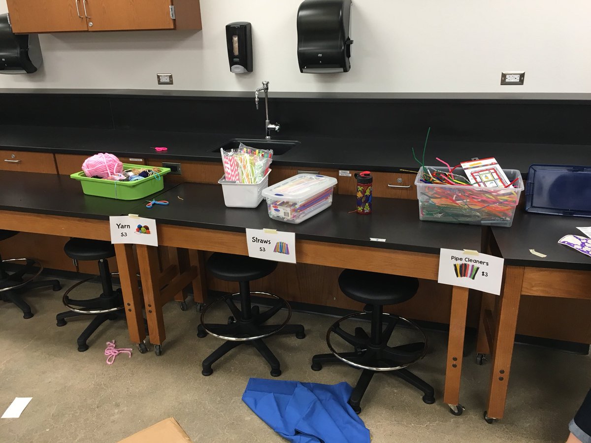 MrFornadel's tweet photo. #NTVC17 @BolinElementary 1st grade using a budget 2 build a fun house for a carnival based on a book they read. STEAM in action. https://t.co/O5l5dxK3oL