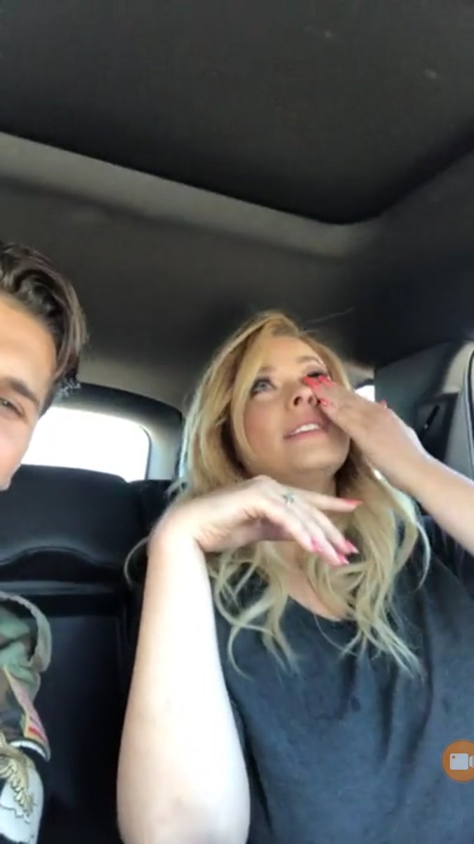 sashay_forever's tweet photo. 😢Me doi vendo minha bebê assim 💔
I LOVE YOU @SashaaPieterse #SASHAHOLICSFOREVER #TeamATeamForever #TeamATeam https://t.co/vZcF8Xy4ll