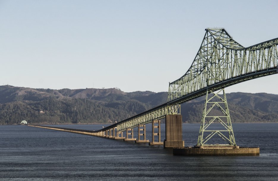 myepevents's tweet photo. 2017 #GreatColumbiaCrossing race day pix! - https://t.co/l94g3350zP #Astoria @oldoregon #BridgeRun #10K @HIExpress https://t.co/Ci8KjIgLD9