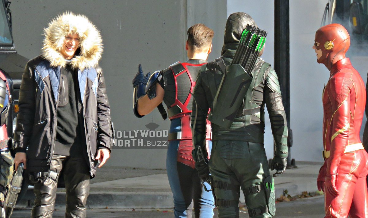 WentworthMFr's tweet photo. #INFO Wentworth Miller [Leonard Snart] a été vu aujourd'hui à Vancouver sur le tournage du crossover de LOT, Arrow, The Flash et Supergirl. https://t.co/EH8HZwIInP
