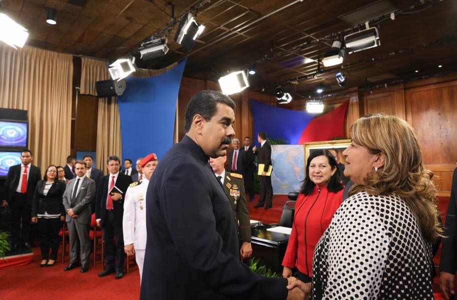 Juan_Dugarte's tweet photo. ¡Hoy escribimos historia! Con felicidad y amor millones de venezolan@s dijimos Sí a la Paz, Sí al socialismo #VenezuelaHablaAlMundo https://t.co/hiwkiZG3RA