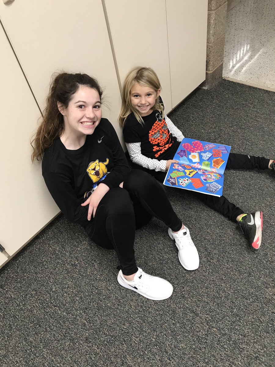 UMMVolleyball's tweet photo. Had so much fun visiting and reading with the MAES 2nd graders this morning 📚☺️🏐 #LoveToRead #KidsAndCougs https://t.co/p4lirYXbBx