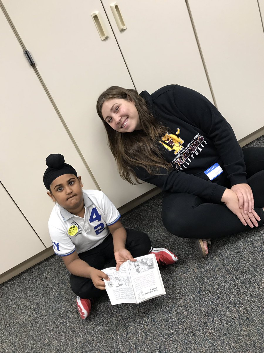 UMMVolleyball's tweet photo. Had so much fun visiting and reading with the MAES 2nd graders this morning 📚☺️🏐 #LoveToRead #KidsAndCougs https://t.co/p4lirYXbBx