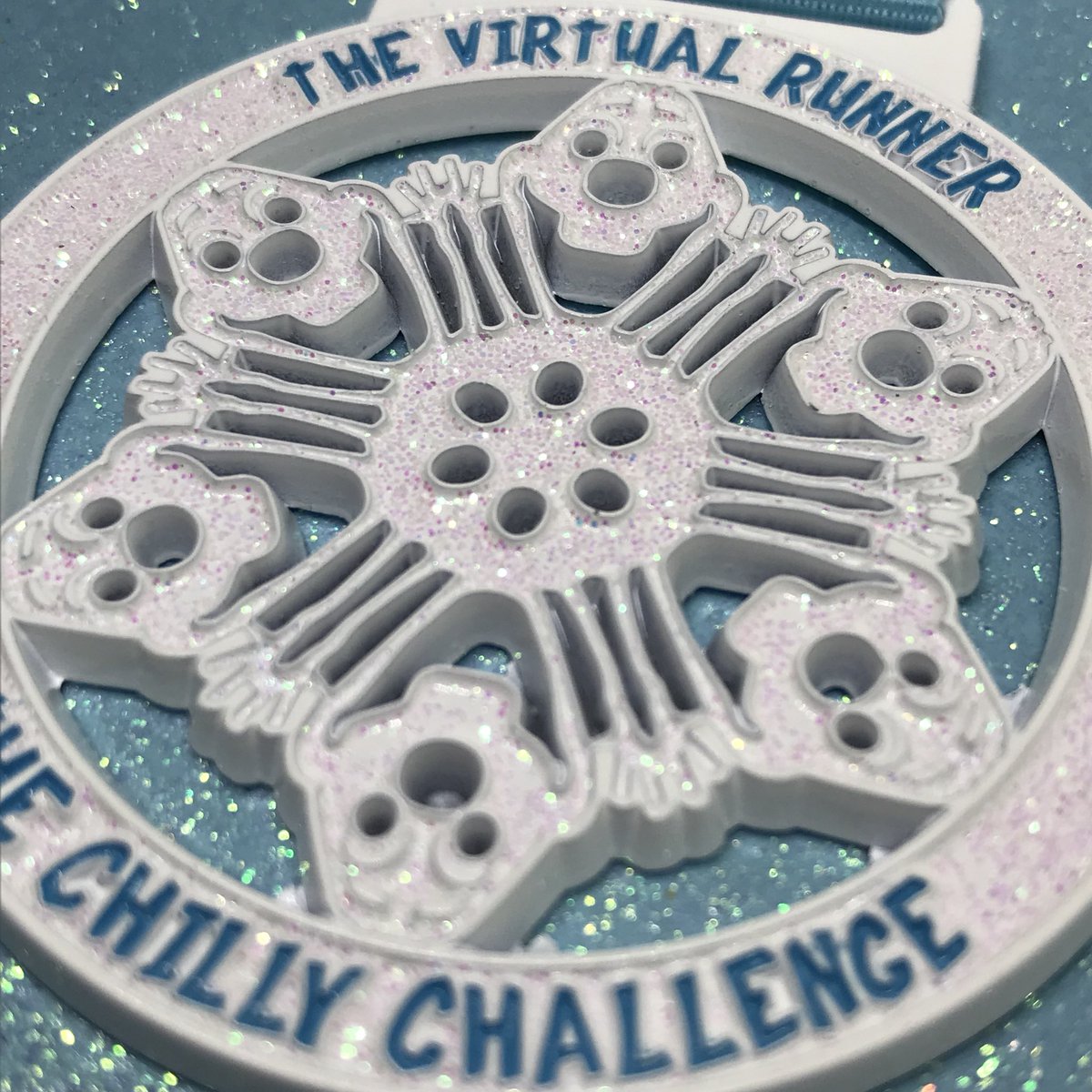 deft_football's tweet photo. Get some glitter in your life with November’s #chillychallenge supporting @josiesdragonfly ❄️❄️❄️ #vrunner #ukrunchat #runchat https://t.co/wYqZtSxn7v