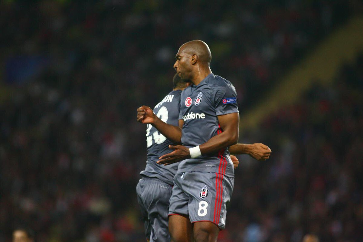 Besiktas's tweet photo. Cenk ile Babel'in alıştığımız gol sevinci 💥 #Beşiktaş #UCL #EqualGame https://t.co/g1FJKfFzQD