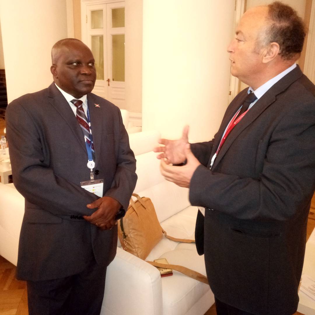 nshingamateka's tweet photo. 2 #UIP137 leurs entretiens étaient centrés sur le renforcement de coopération et échange d'expériences entre le #Burundi et la #Tunisie https://t.co/DbDfsuCD7X