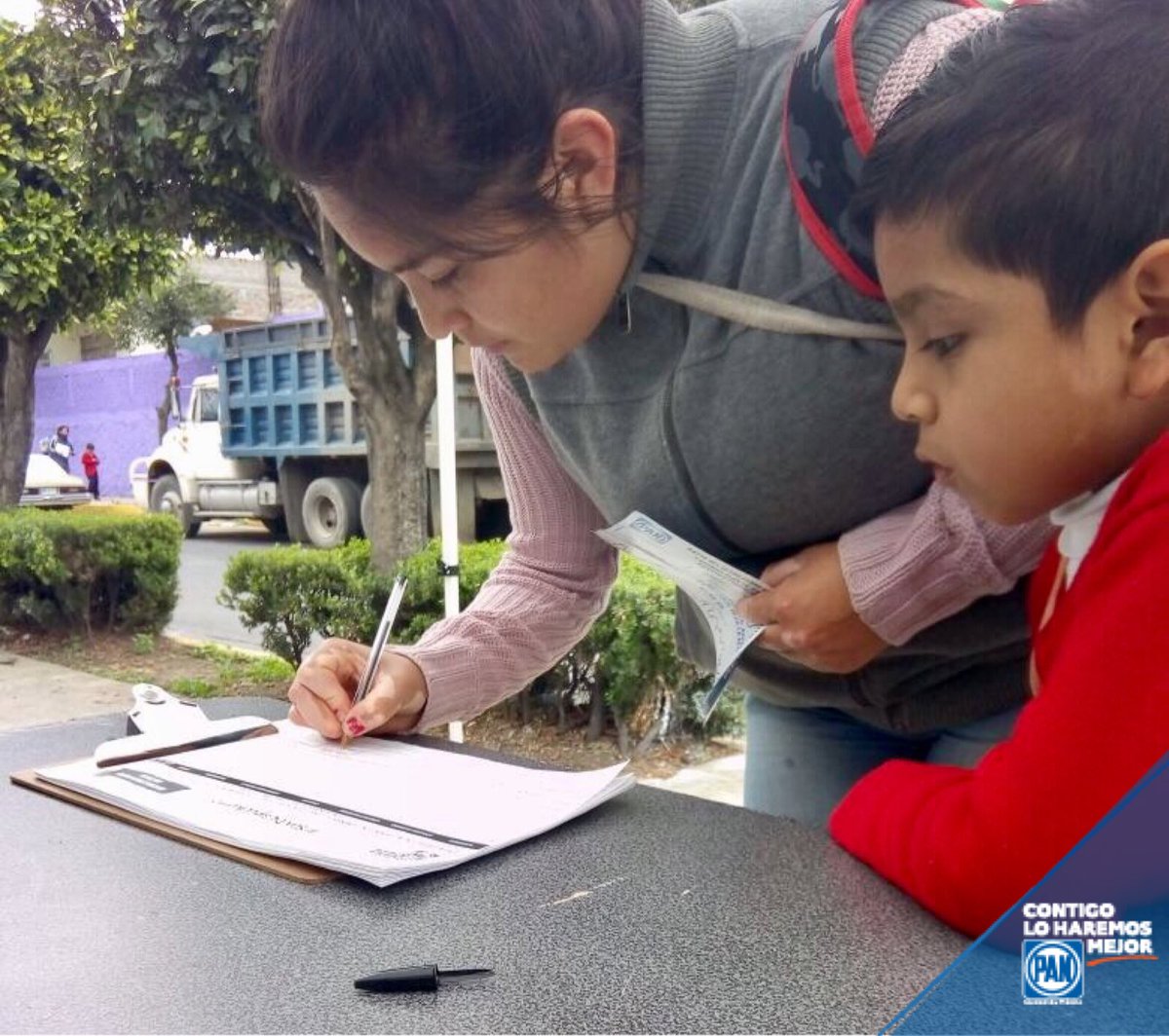 PAN_CDMX's tweet photo. Para resolver las necesidades de nuestro país es urgente que desde el Gobierno Federal disminuyan gastos en publicidad. ¡Reconstruyamos 🇲🇽! https://t.co/dCFr9wlGg2
