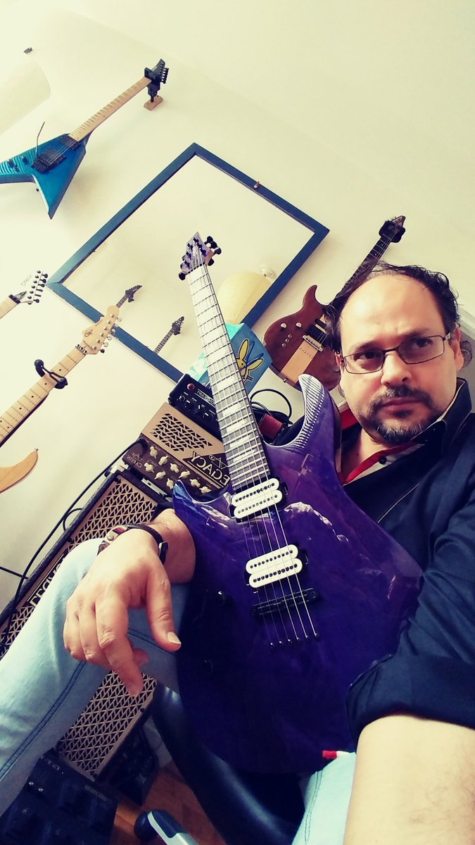 We are ready to rock folks rabihsaad.net #carvinguitars #kieselguitars #carvinamps #legacyamplifier #electricguitar #purpleguitar #homestudio #laneyamplifier #superstrat #flyingv #guitarist #guitarra #glguitars #customguitars #rockguitarist #luthiery #guitar #guitarpic