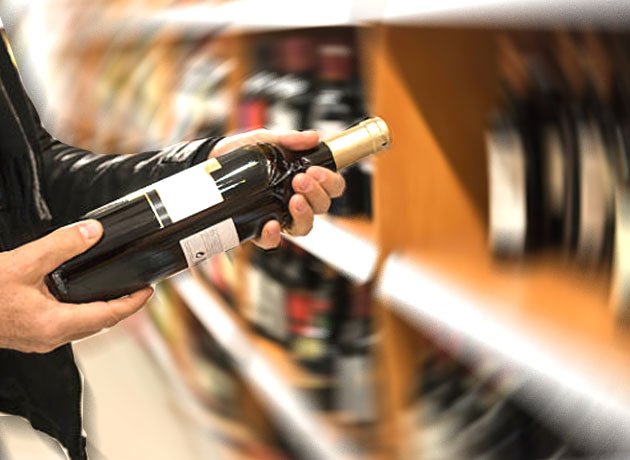 vinosargentinos's tweet photo. Más de 650.000 familias dejaron de comprar vinos en los últimos tres años y la pulseada la gana la cerveza → https://t.co/oF5piFDWCa https://t.co/Hs4R7s7nQY
